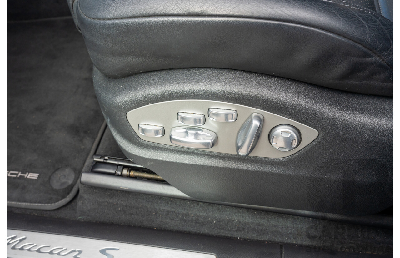 6/2014 Porsche Macan S Diesel (AWD) 4d Wagon Rhodium Silver Metallic Turbo Diesel V6 3.0L