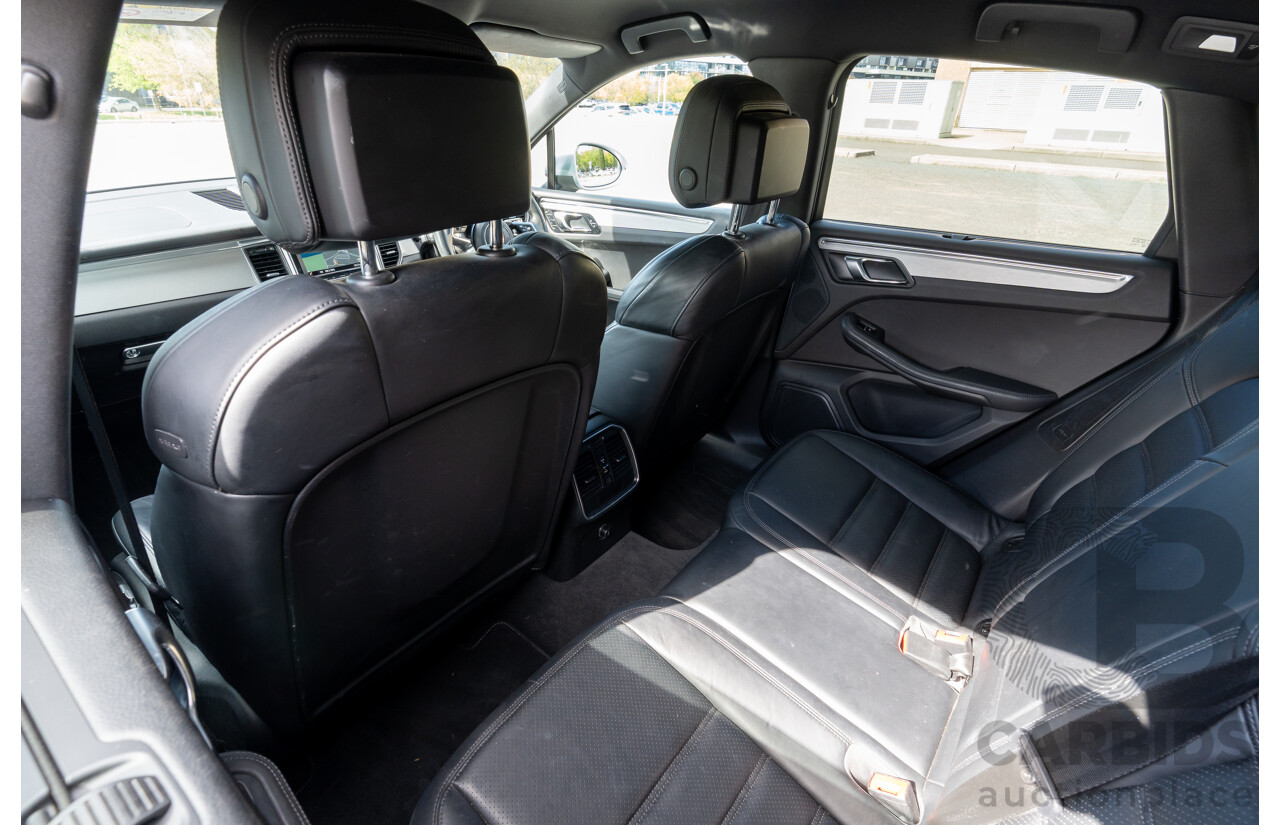 6/2014 Porsche Macan S Diesel (AWD) 4d Wagon Rhodium Silver Metallic Turbo Diesel V6 3.0L