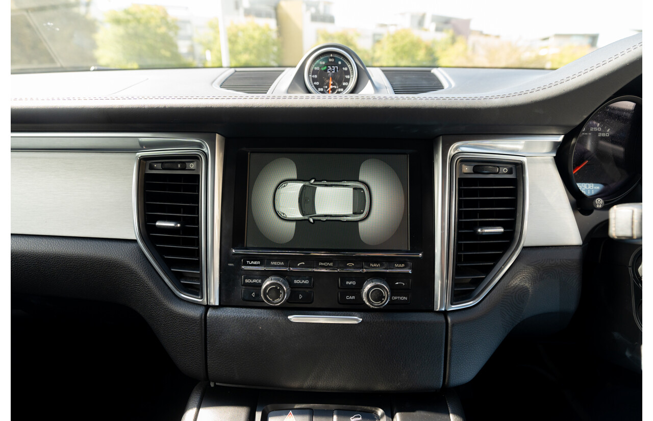 6/2014 Porsche Macan S Diesel (AWD) 4d Wagon Rhodium Silver Metallic Turbo Diesel V6 3.0L