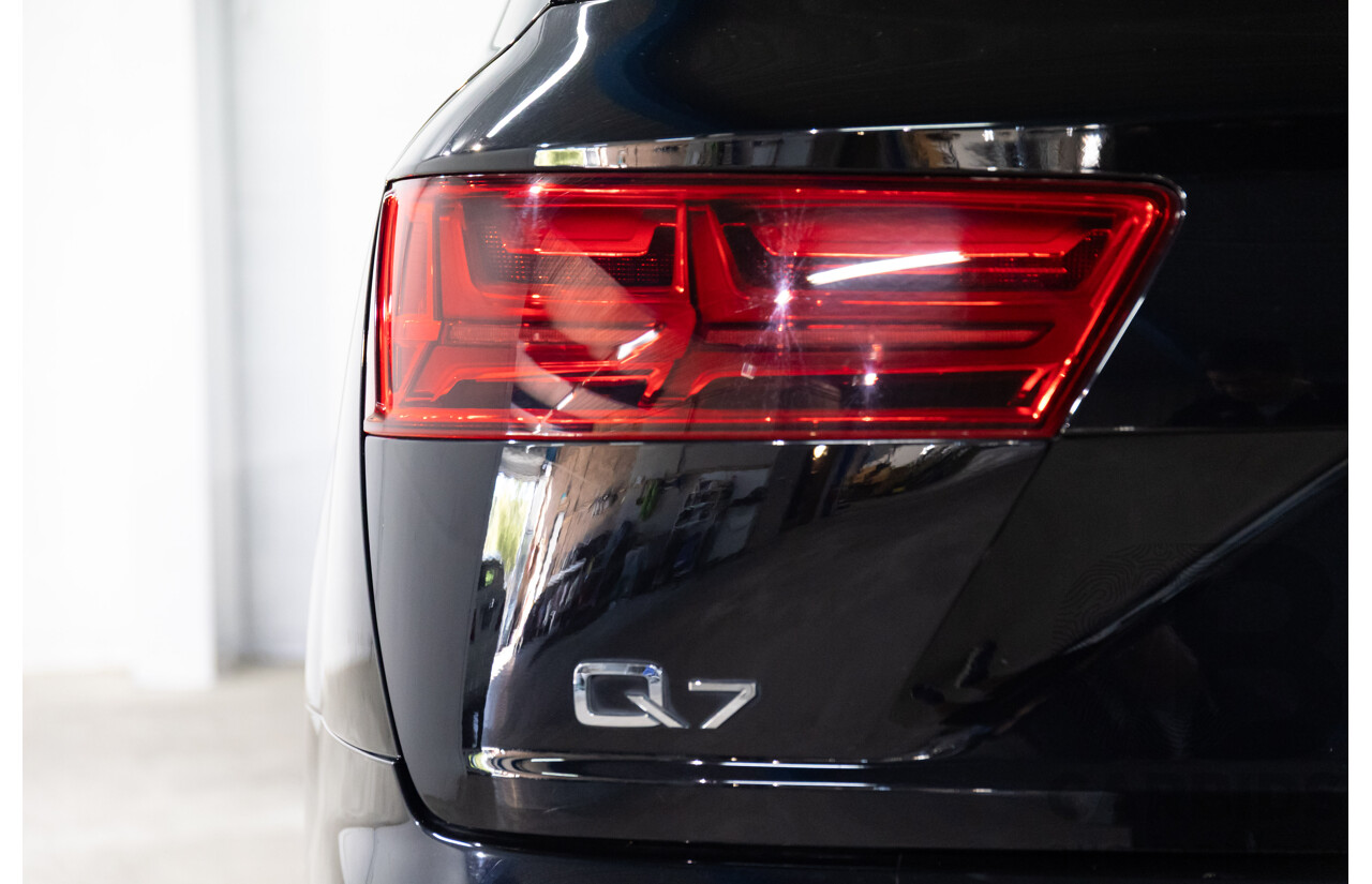 08/2017 Audi Q7 3.0 TDI Quattro (160kW AWD) 4M MY17 4d Wagon Orca Black Metallic Turbo Diesel V6 3.0L