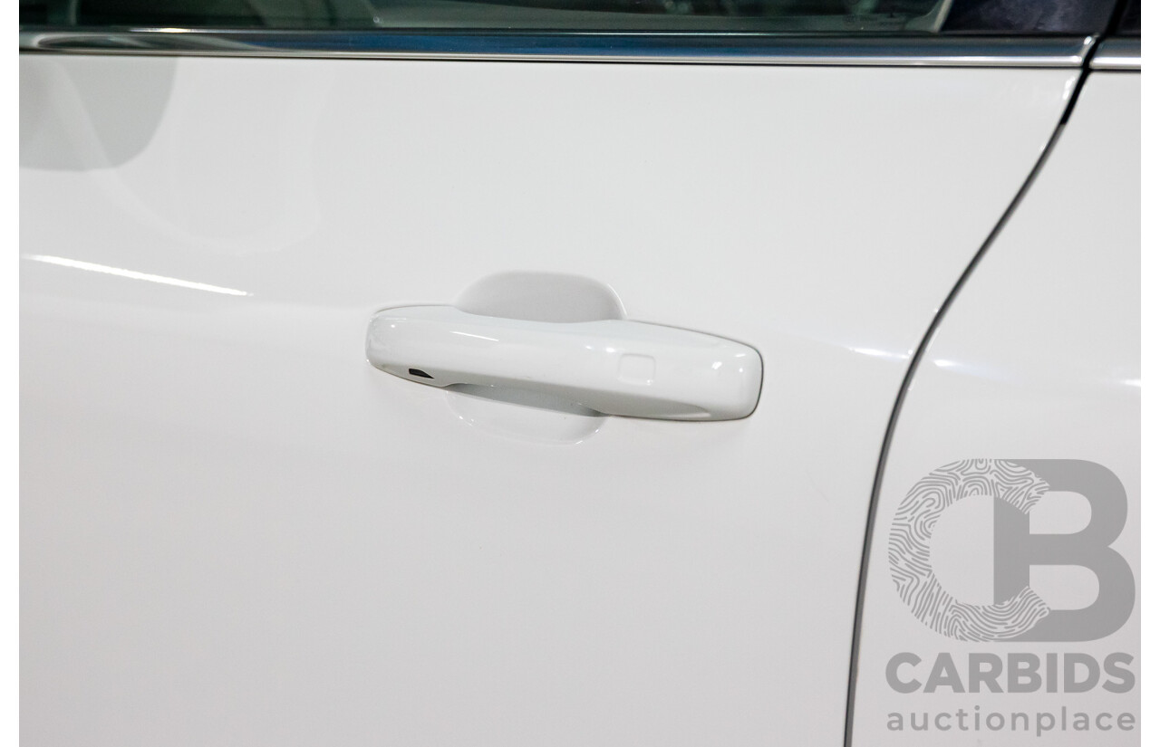 06/2018 Volvo XC60 D4 Momentum (AWD) 246 MY19 4d Wagon Ice White Turbo Diesel 2.0L