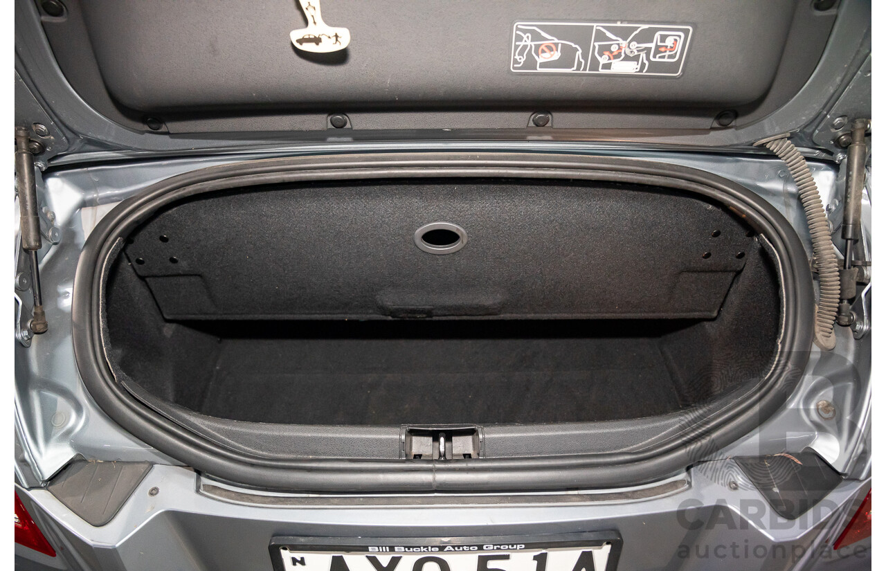 8/2004 Chrysler Crossfire Roadster ZH 2d Convertible Sapphire Silver Metallic V6 3.2L