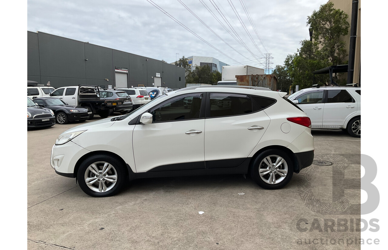 3/2012 Hyundai Ix35 Elite (AWD) LM MY11 4d Wagon White Turbo Diesel 2.0L