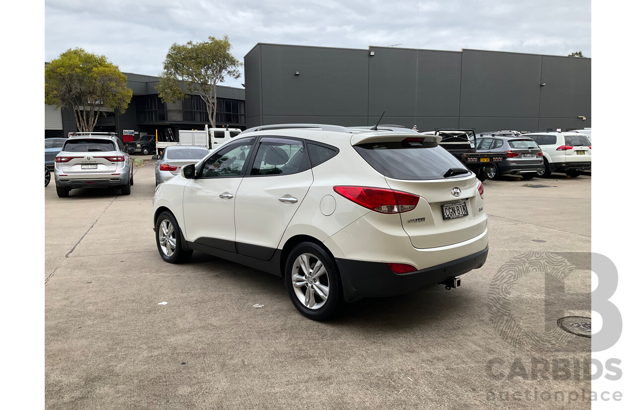 3/2012 Hyundai Ix35 Elite (AWD) LM MY11 4d Wagon White Turbo Diesel 2.0L