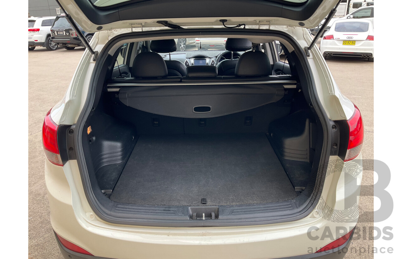 3/2012 Hyundai Ix35 Elite (AWD) LM MY11 4d Wagon White Turbo Diesel 2.0L