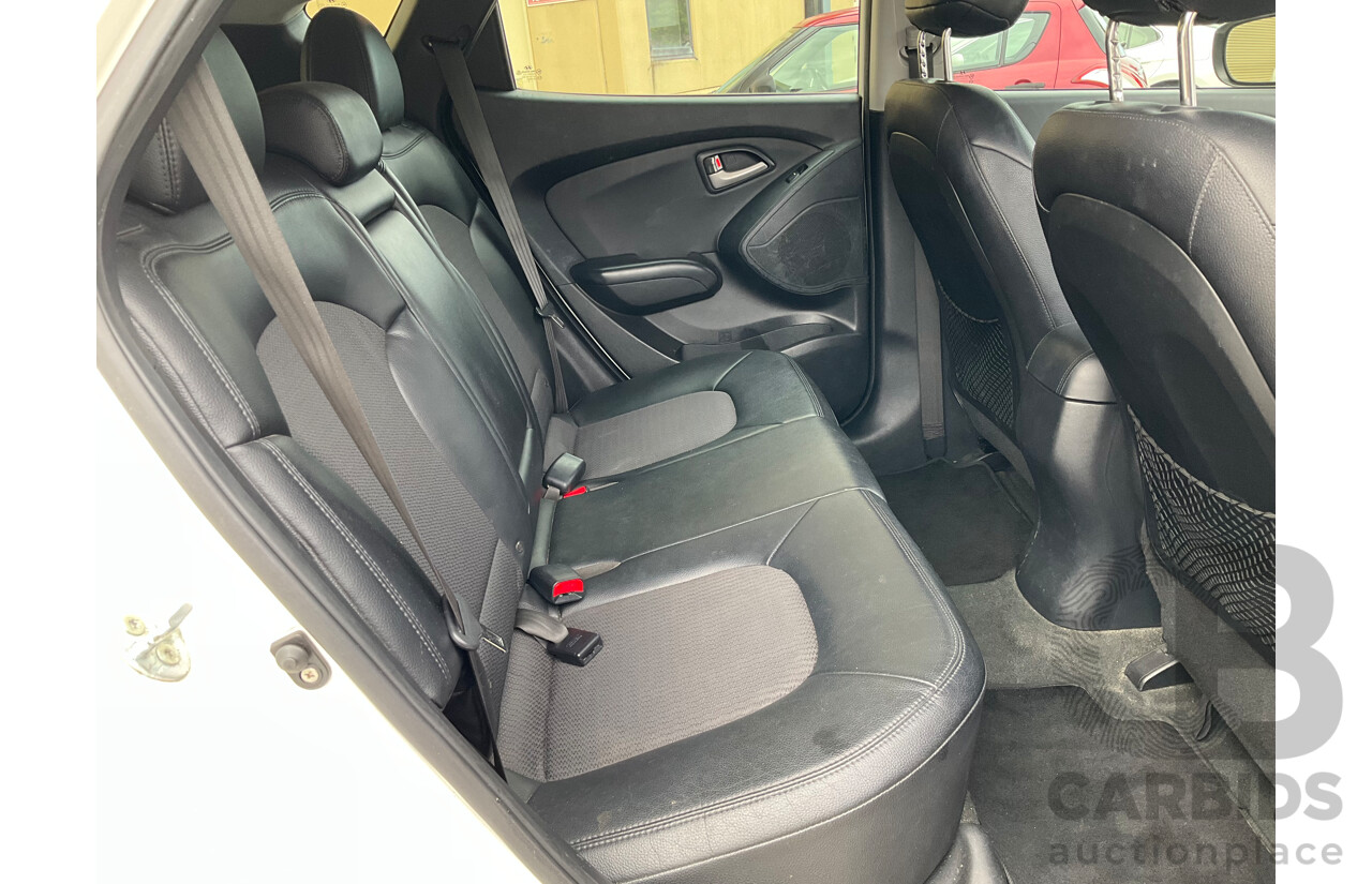 3/2012 Hyundai Ix35 Elite (AWD) LM MY11 4d Wagon White Turbo Diesel 2.0L