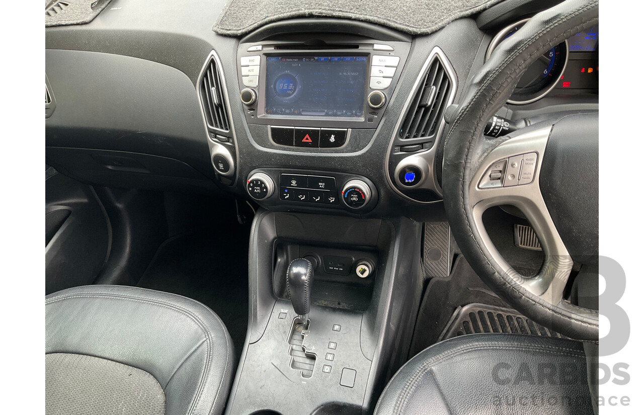 3/2012 Hyundai Ix35 Elite (AWD) LM MY11 4d Wagon White Turbo Diesel 2.0L