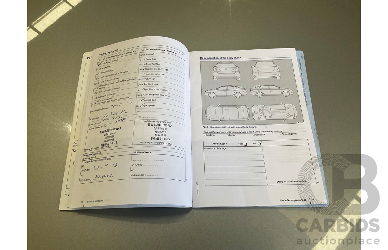 10/2015 Volkswagen Touareg 150 TDI AWD 7P MY16 4D Wagon Silver Turbo Diesel 3.0L