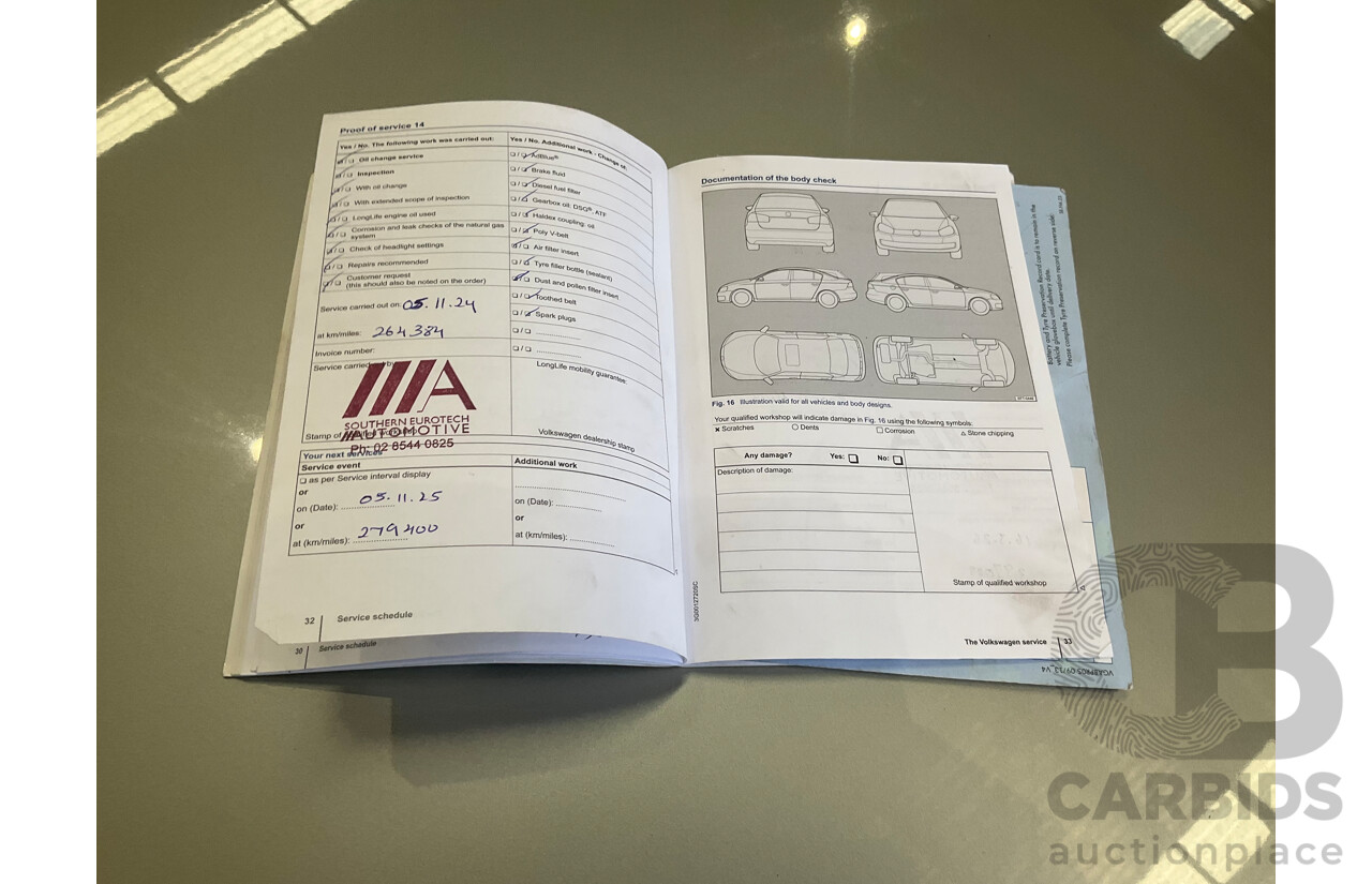 10/2015 Volkswagen Touareg 150 TDI AWD 7P MY16 4D Wagon Silver Turbo Diesel 3.0L