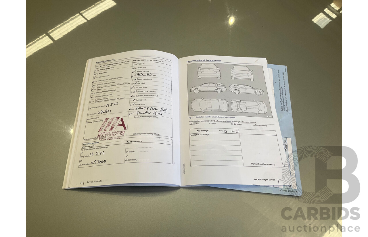 10/2015 Volkswagen Touareg 150 TDI AWD 7P MY16 4D Wagon Silver Turbo Diesel 3.0L