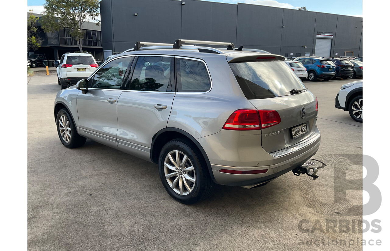 10/2015 Volkswagen Touareg 150 TDI AWD 7P MY16 4D Wagon Silver Turbo Diesel 3.0L