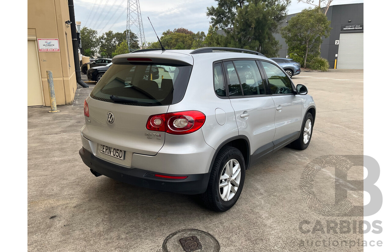 6/2011 Volkswagen Tiguan 125 TSI 5NC MY11 4d Wagon Silver 2.0L
