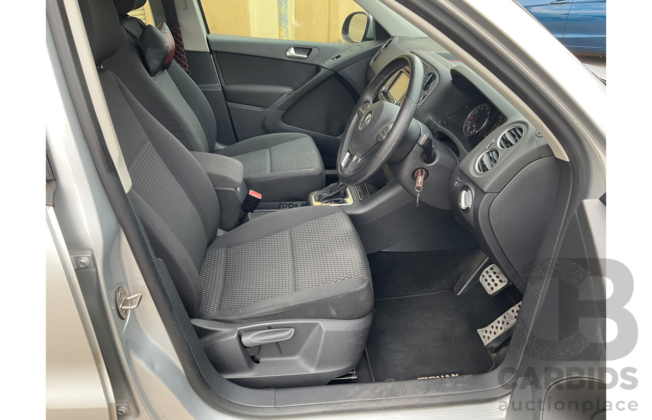 6/2011 Volkswagen Tiguan 125 TSI 5NC MY11 4d Wagon Silver 2.0L