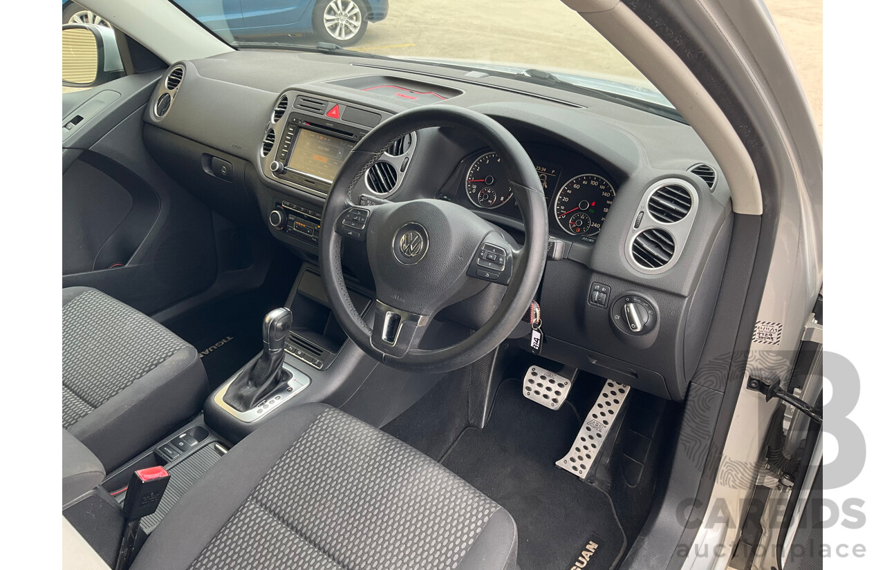 6/2011 Volkswagen Tiguan 125 TSI 5NC MY11 4d Wagon Silver 2.0L