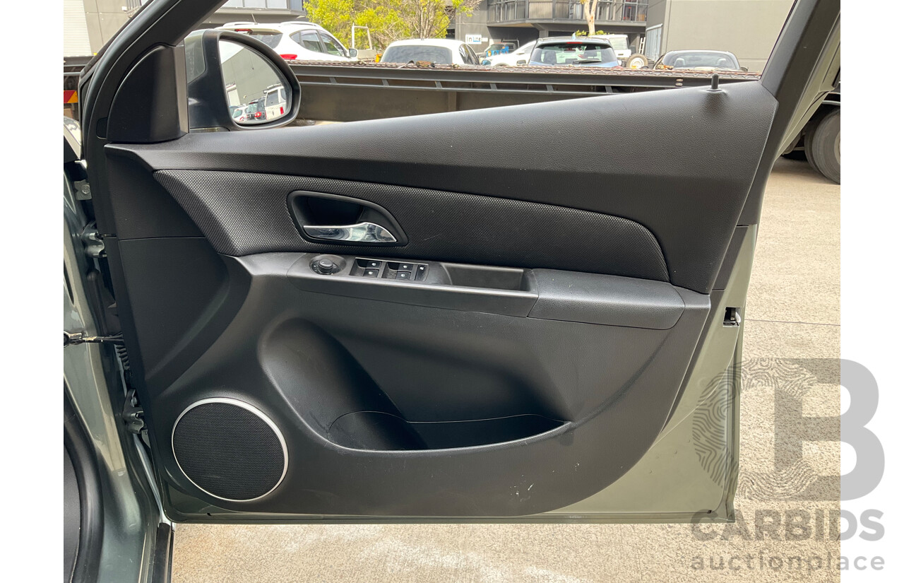 11/2014 Holden Cruze Z-Series JH MY14 4d Sedan Grey 1.8L