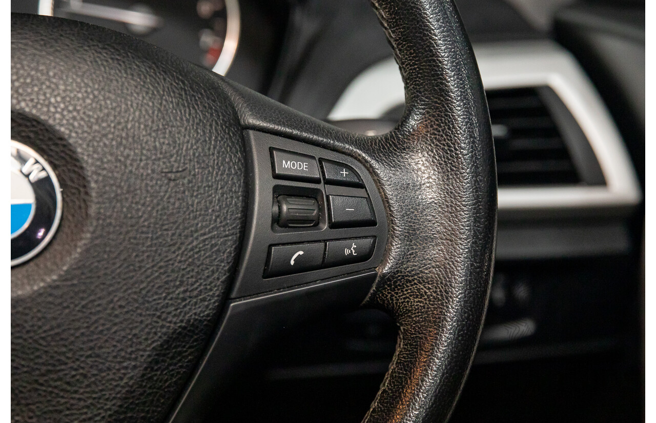 4/2013 BMW 118i F20 5d Hatchback Deep Sea Blue Metallic Turbo 1.6L