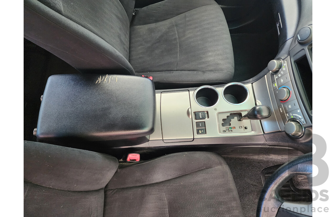 4/2009 Toyota Kluger KX-R (4x4) 7 SEAT GSU45R 4d Wagon Silver 3.5L