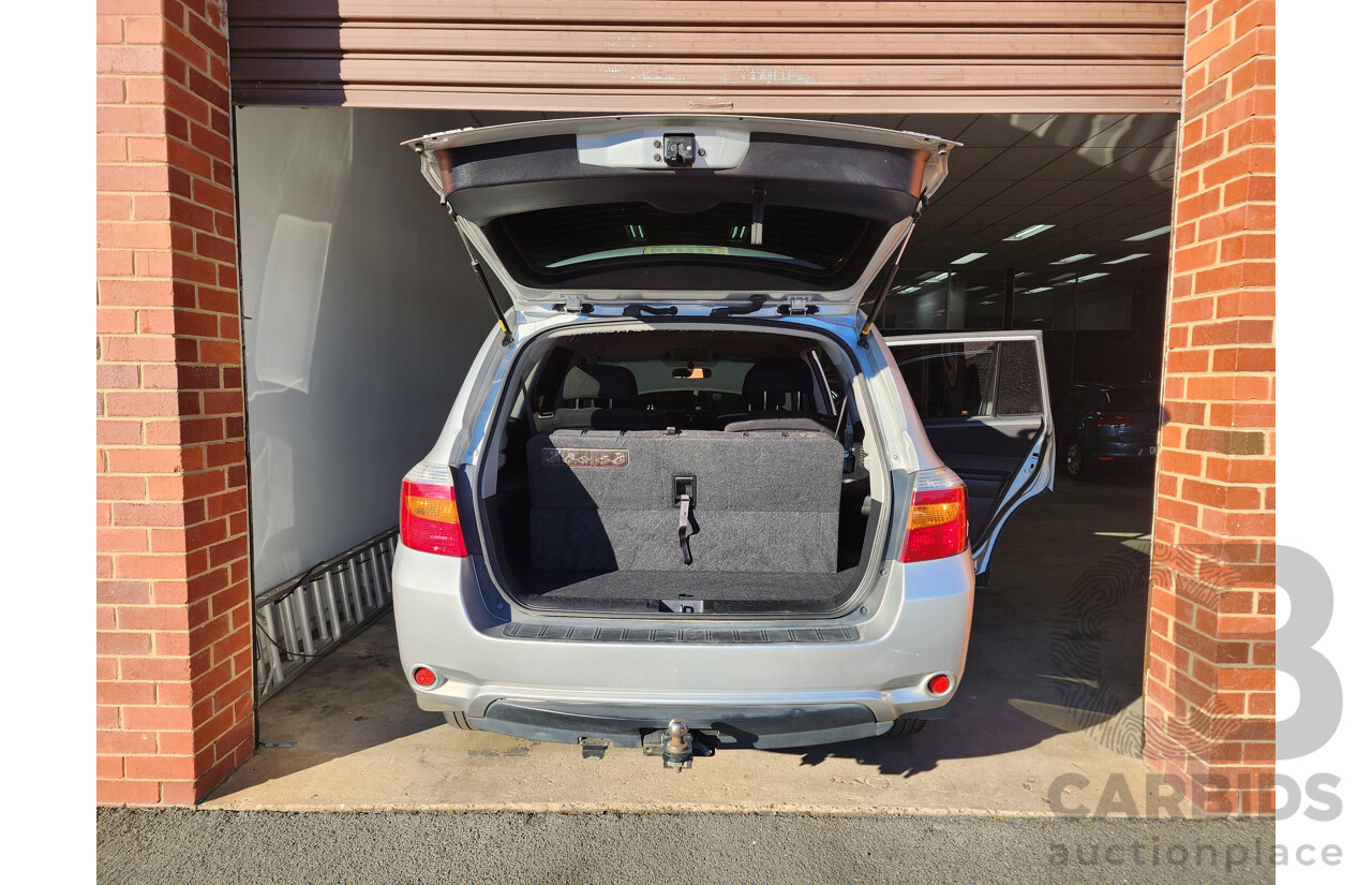 4/2009 Toyota Kluger KX-R (4x4) 7 SEAT GSU45R 4d Wagon Silver 3.5L