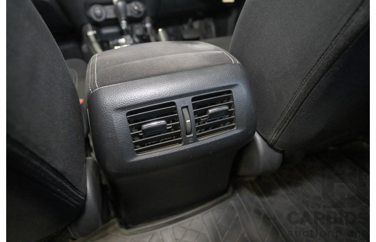 03/2017 Nissan Navara SL (4x4) D23 SERIES II Dual Cab Utility White Turbo Diesel 2.3L