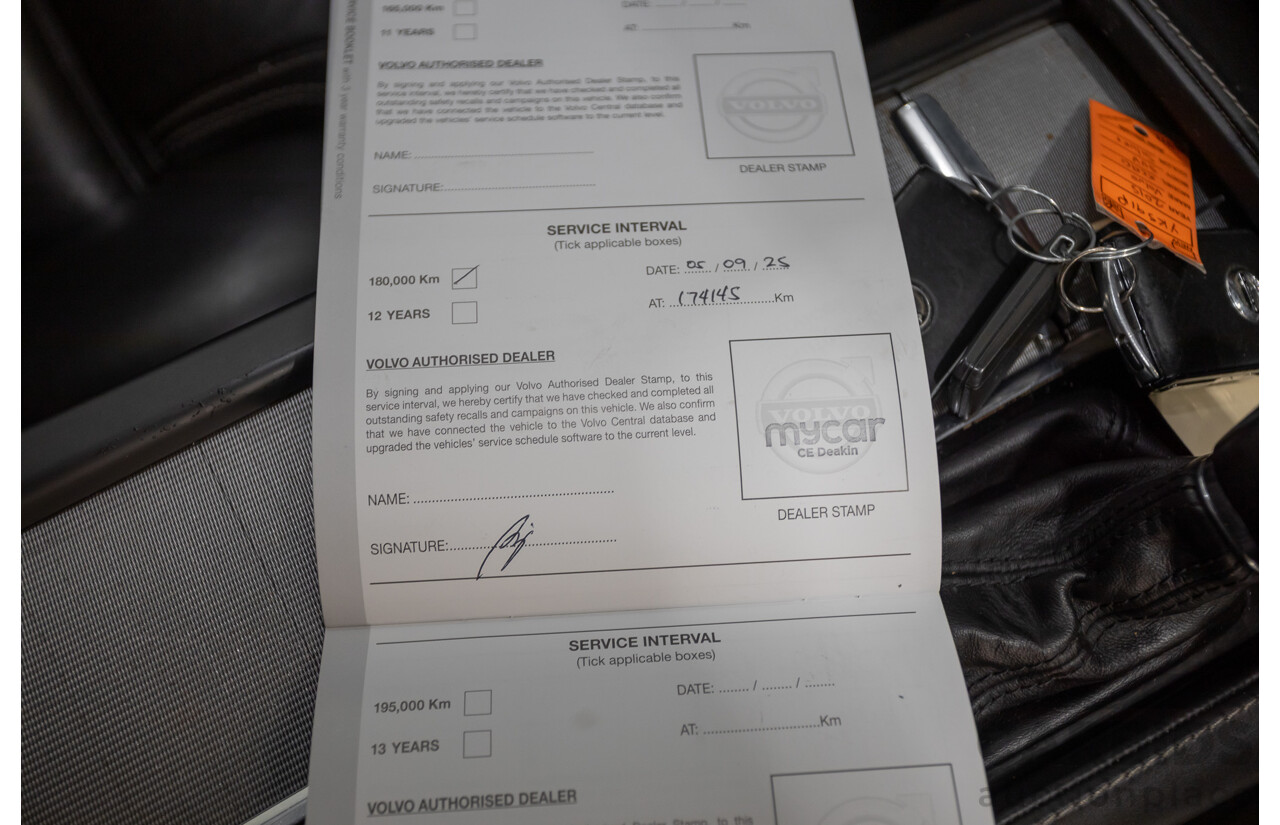 1/2016 Volvo XC90 D5 2.0 Inscription (AWD) 256 MY16 4D Wagon Electric Silver Metallic Twin Tubro Diesel 2.0L