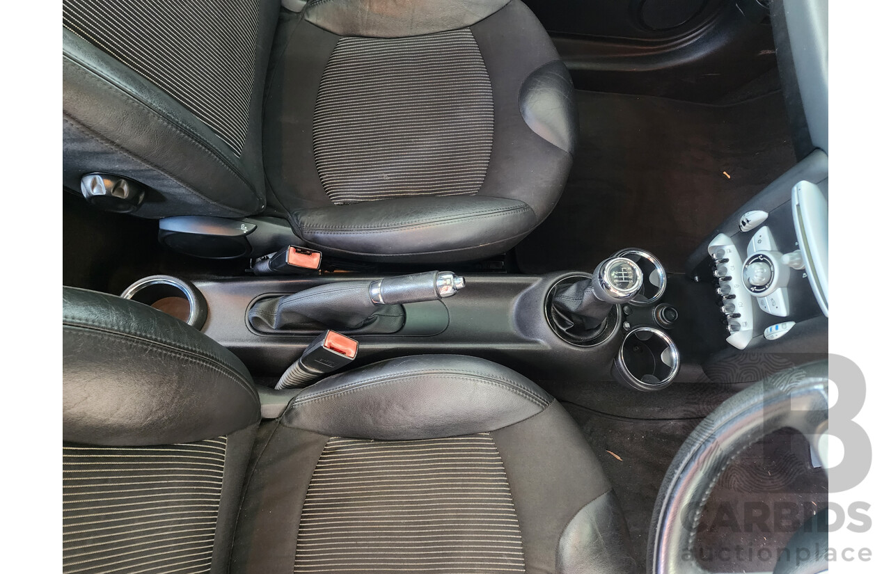 5/2008 Mini Cooper  R56 2d Hatchback Black 1.6L