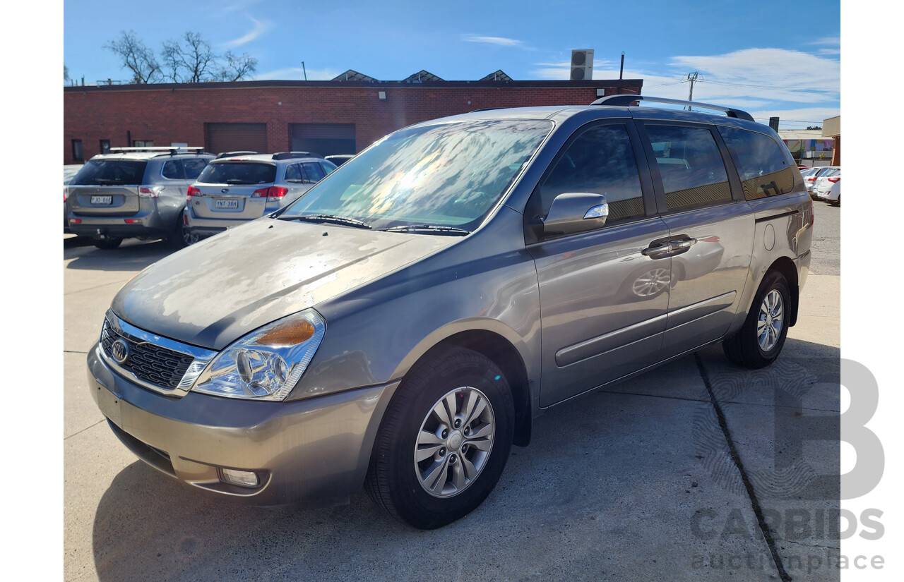 8/2011 Kia Grand Carnival Si VQ MY11 4d Wagon Silver 3.5L