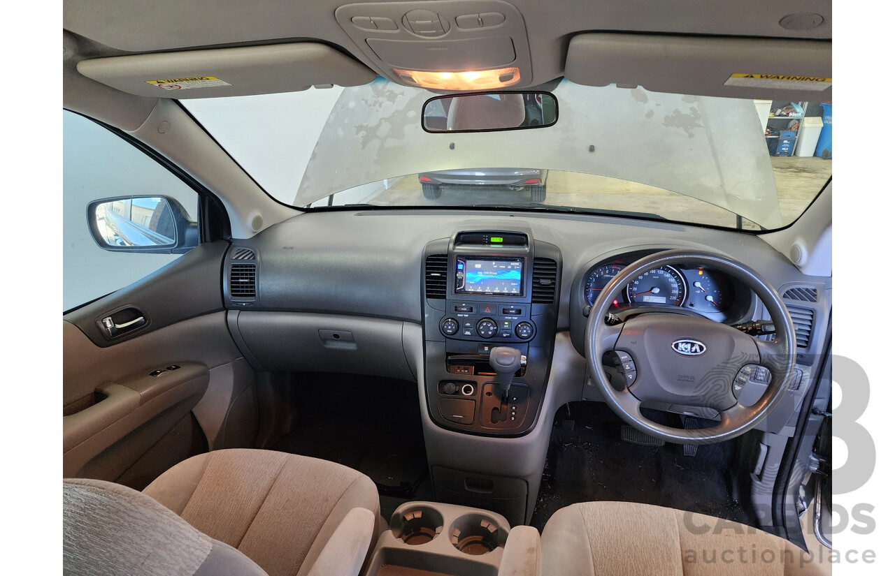 8/2011 Kia Grand Carnival Si VQ MY11 4d Wagon Silver 3.5L