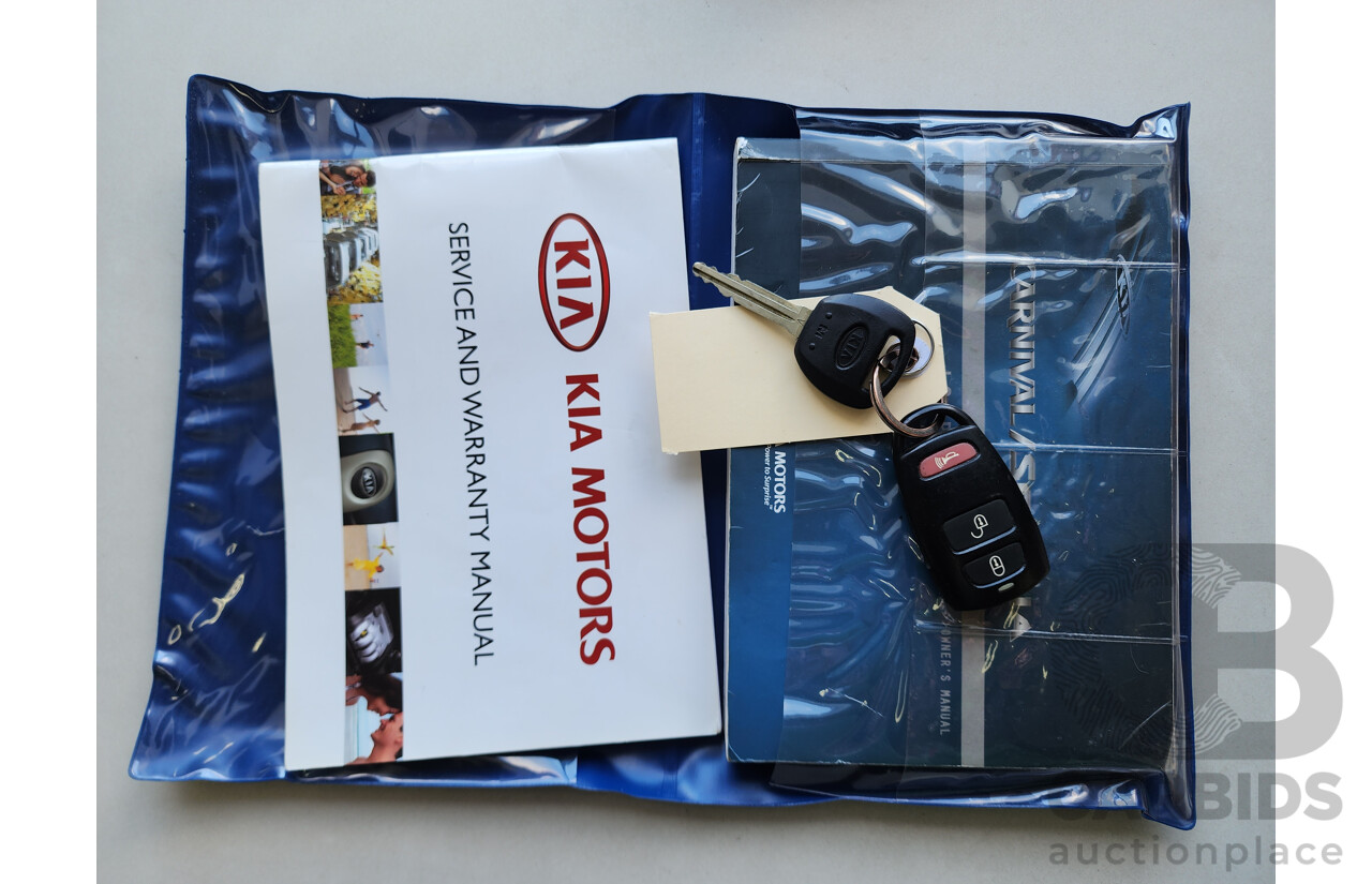 8/2011 Kia Grand Carnival Si VQ MY11 4d Wagon Silver 3.5L