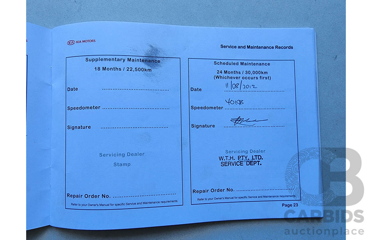 8/2011 Kia Grand Carnival Si VQ MY11 4d Wagon Silver 3.5L