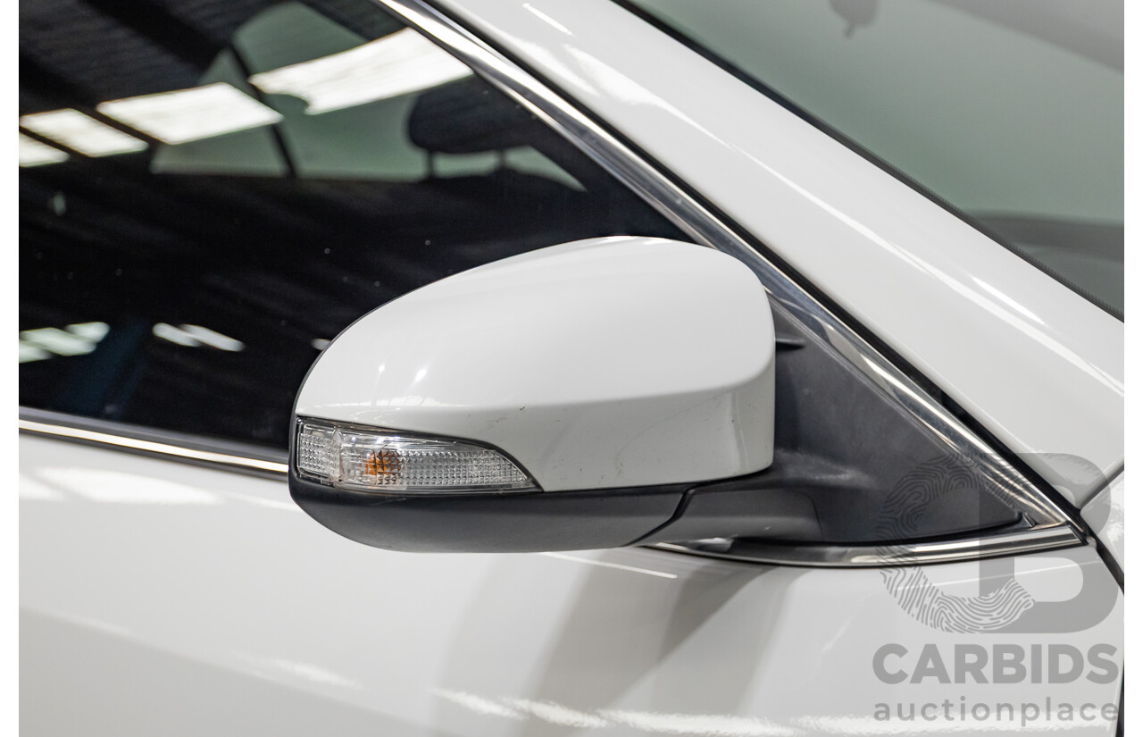 12/2011 Toyota Camry Altise ASV50R 4D Sedan White 2.5L