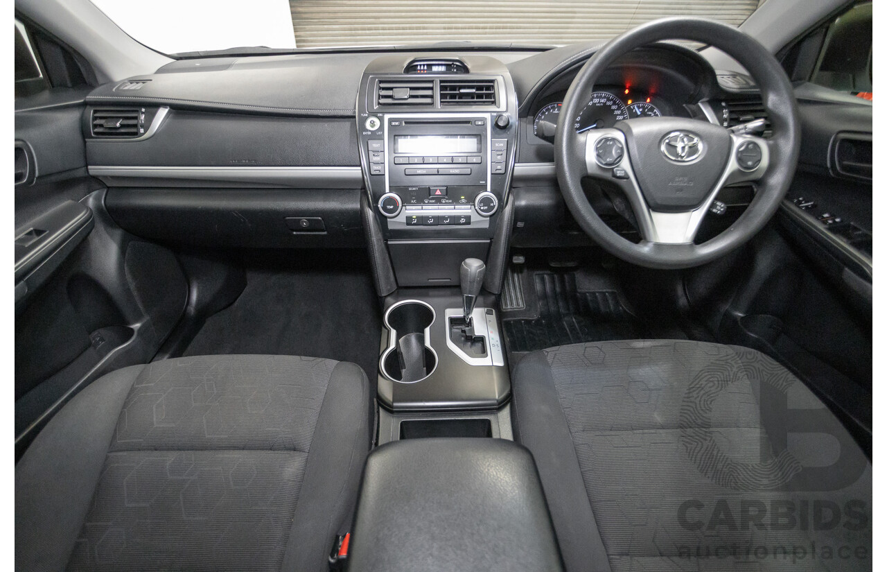 12/2011 Toyota Camry Altise ASV50R 4D Sedan White 2.5L