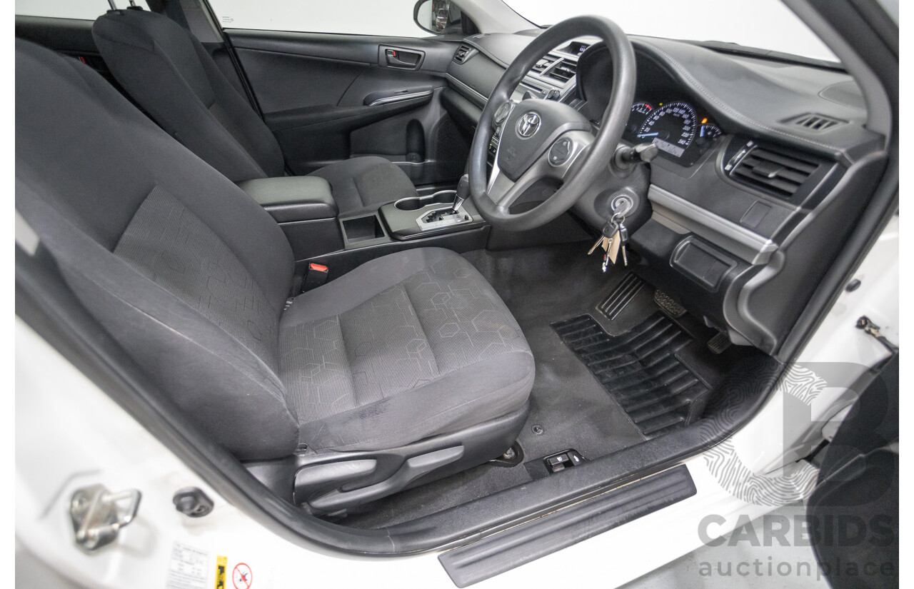 12/2011 Toyota Camry Altise ASV50R 4D Sedan White 2.5L