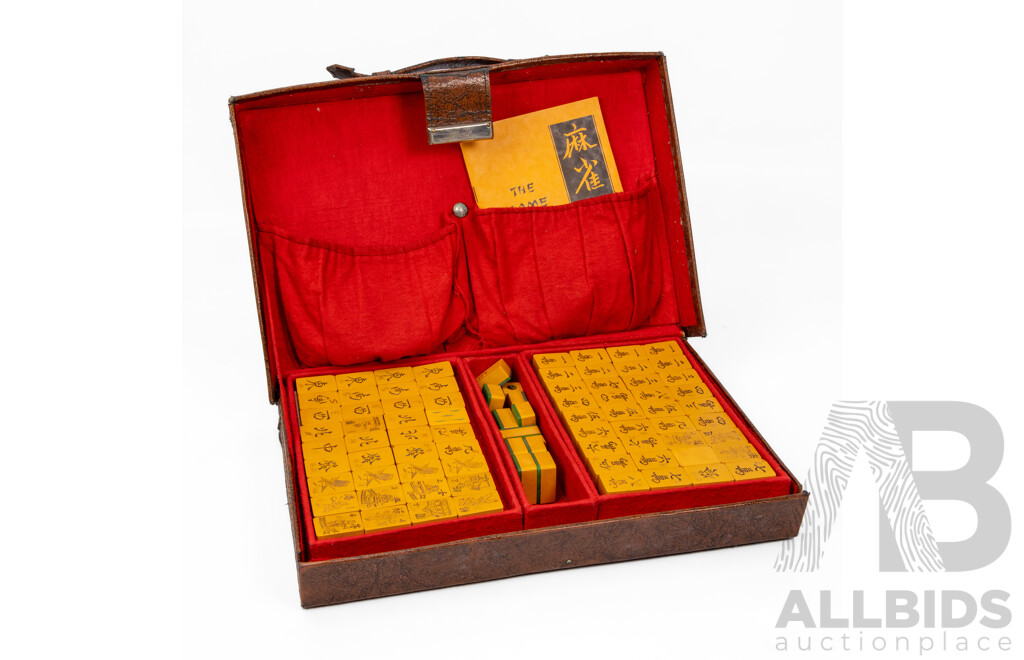 Vintage Mahjong Set in Original Case