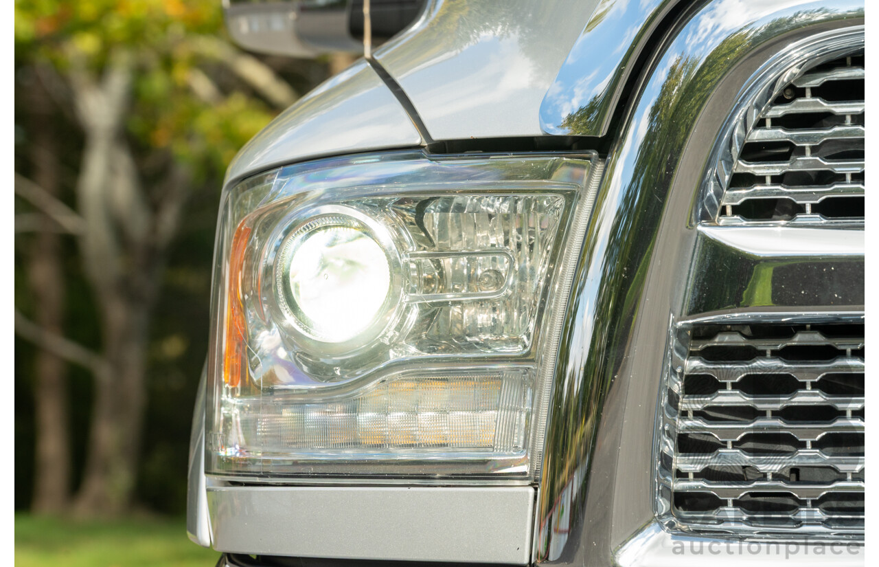 10/2017 (ASV) Dodge Ram 2500 HD Laramie RamBox (4x4) 4d Crew Cab Utility Bright Silver Metallic Turbo Diesel Cummins 6.7L