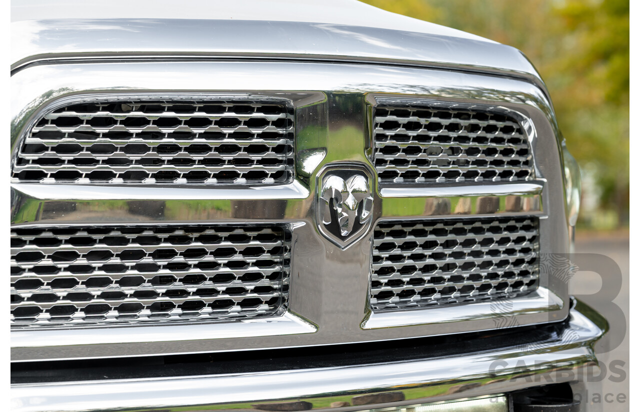 10/2017 (ASV) Dodge Ram 2500 HD Laramie RamBox (4x4) 4d Crew Cab Utility Bright Silver Metallic Turbo Diesel Cummins 6.7L