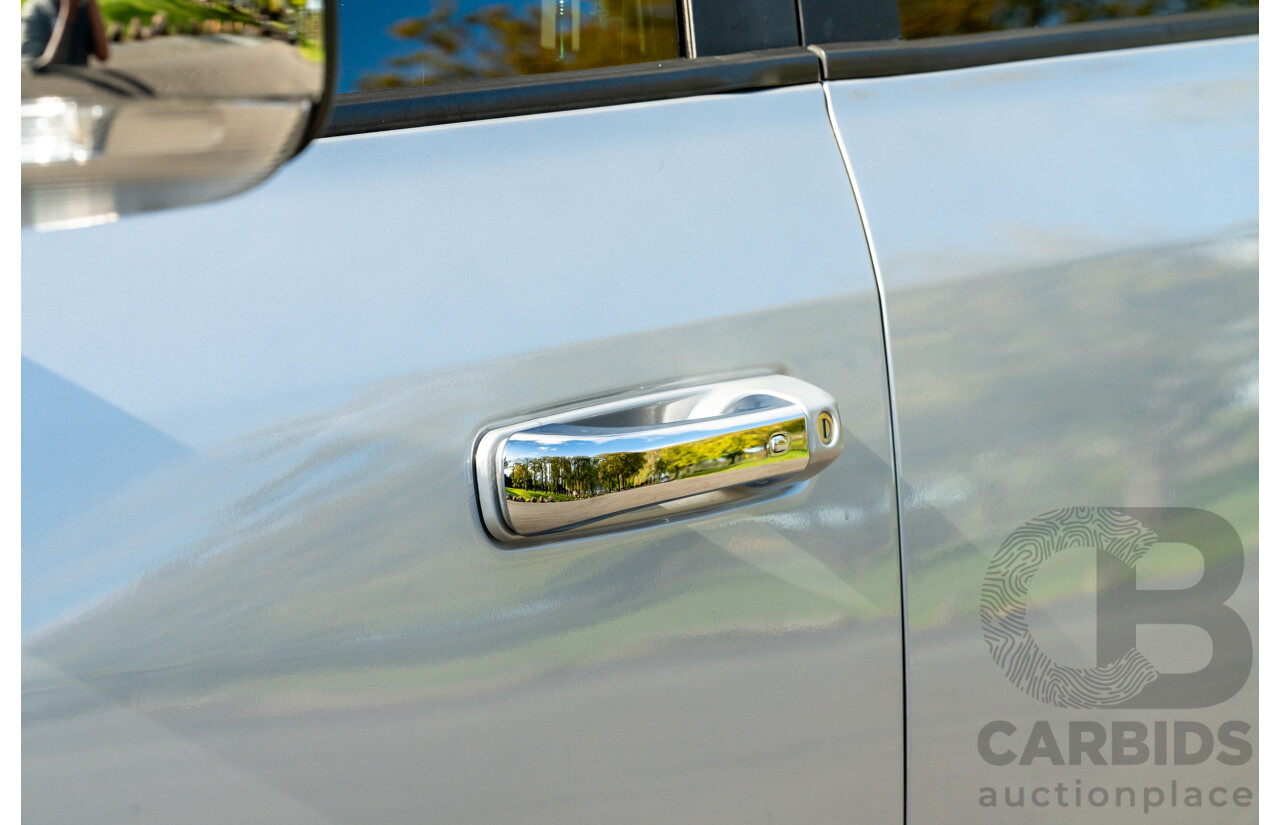 10/2017 (ASV) Dodge Ram 2500 HD Laramie RamBox (4x4) 4d Crew Cab Utility Bright Silver Metallic Turbo Diesel Cummins 6.7L