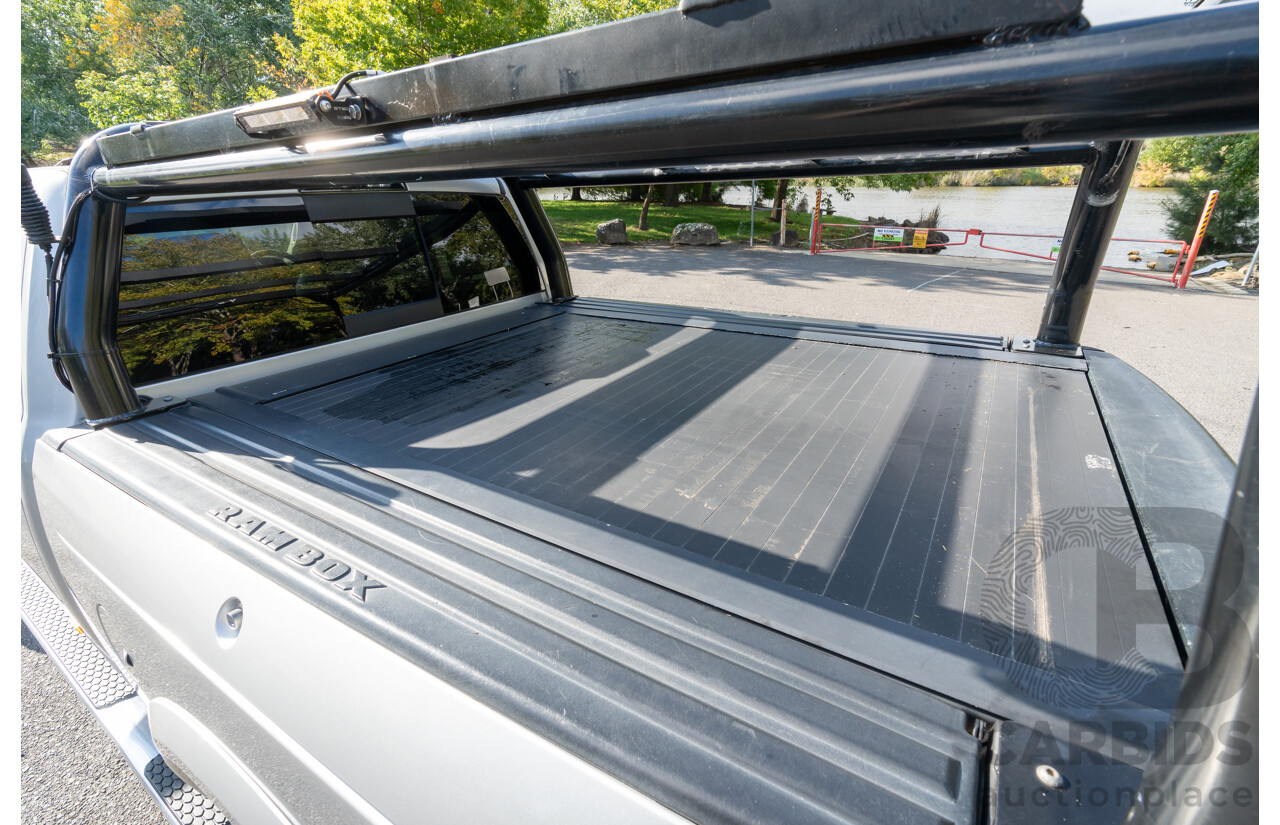 10/2017 (ASV) Dodge Ram 2500 HD Laramie RamBox (4x4) 4d Crew Cab Utility Bright Silver Metallic Turbo Diesel Cummins 6.7L