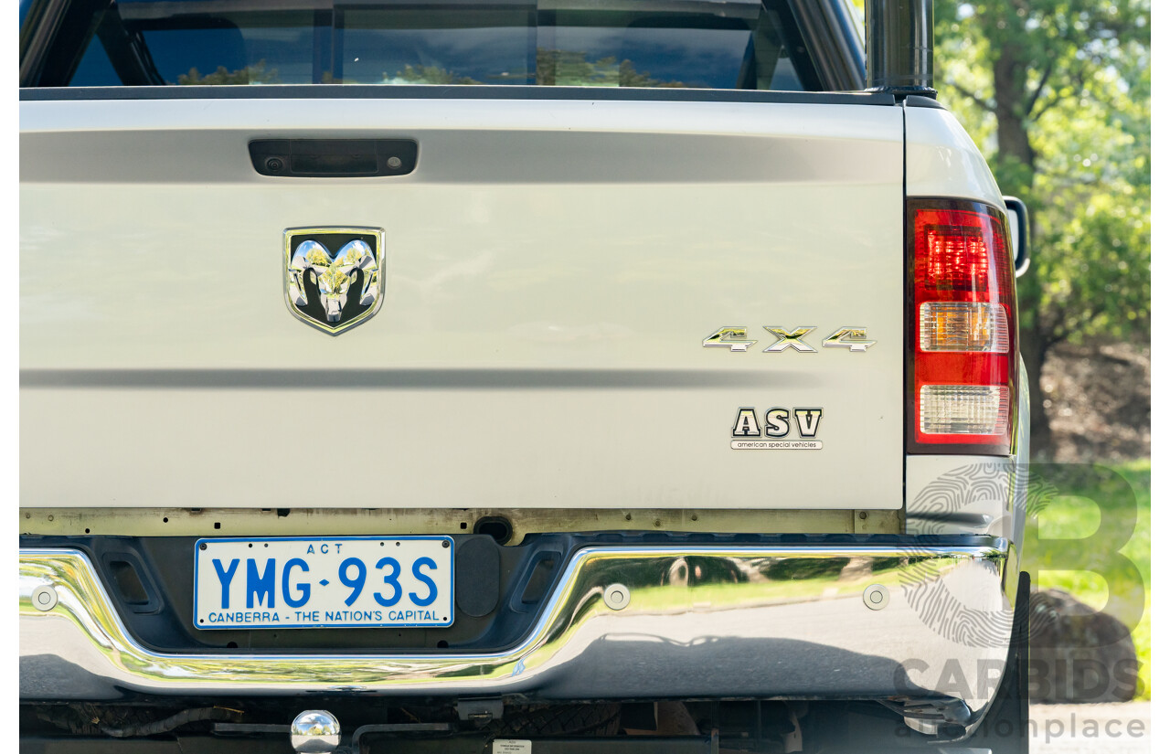 10/2017 (ASV) Dodge Ram 2500 HD Laramie RamBox (4x4) 4d Crew Cab Utility Bright Silver Metallic Turbo Diesel Cummins 6.7L