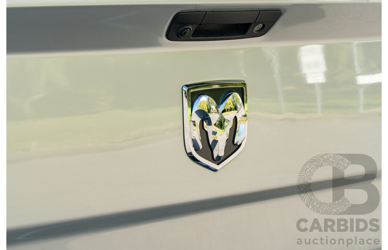 10/2017 (ASV) Dodge Ram 2500 HD Laramie RamBox (4x4) 4d Crew Cab Utility Bright Silver Metallic Turbo Diesel Cummins 6.7L