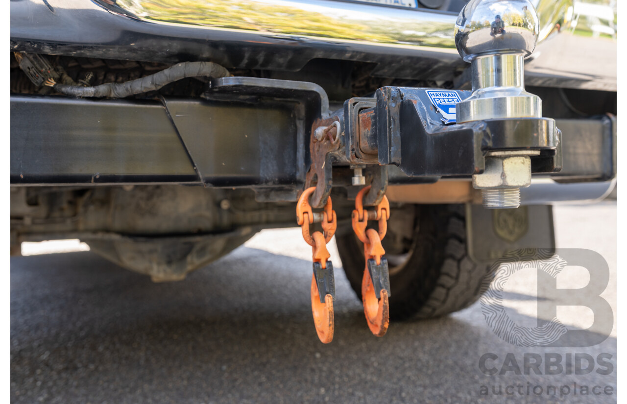 10/2017 (ASV) Dodge Ram 2500 HD Laramie RamBox (4x4) 4d Crew Cab Utility Bright Silver Metallic Turbo Diesel Cummins 6.7L