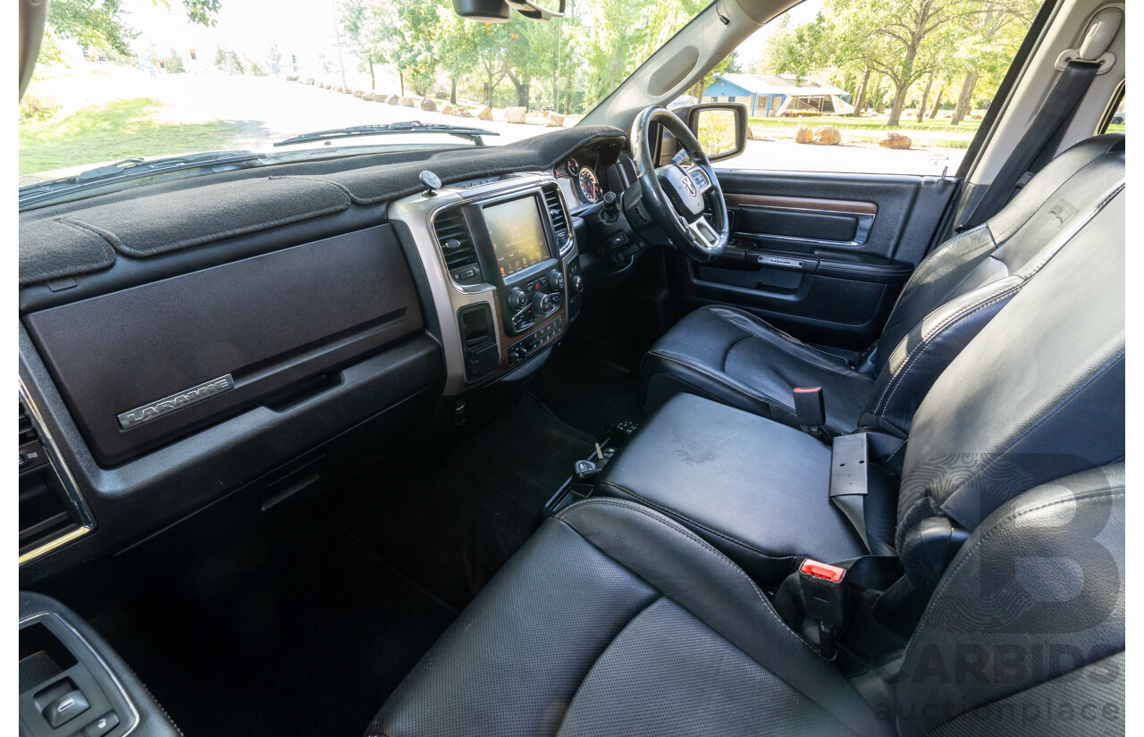 10/2017 (ASV) Dodge Ram 2500 HD Laramie RamBox (4x4) 4d Crew Cab Utility Bright Silver Metallic Turbo Diesel Cummins 6.7L