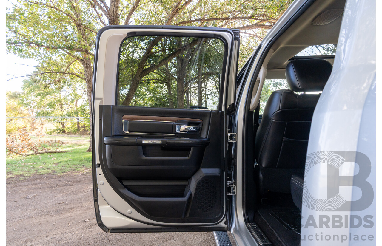 10/2017 (ASV) Dodge Ram 2500 HD Laramie RamBox (4x4) 4d Crew Cab Utility Bright Silver Metallic Turbo Diesel Cummins 6.7L