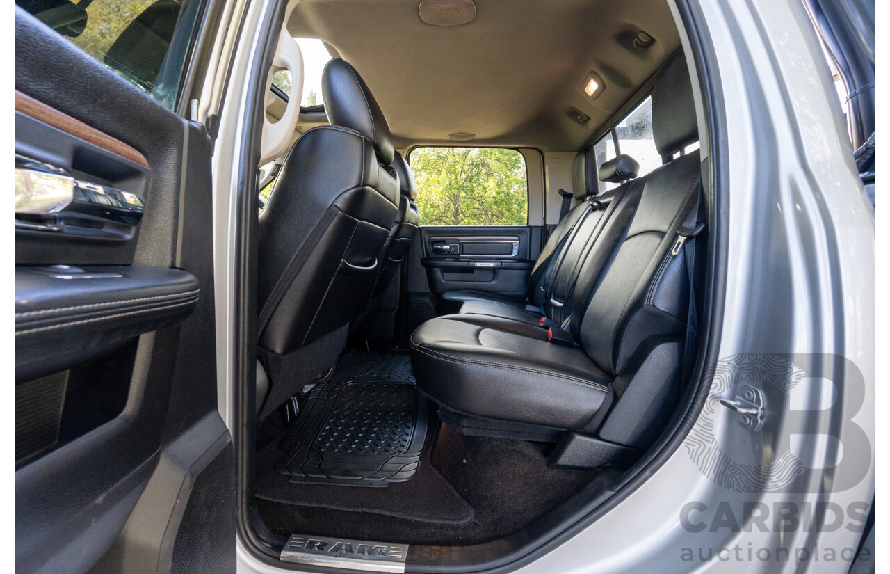 10/2017 (ASV) Dodge Ram 2500 HD Laramie RamBox (4x4) 4d Crew Cab Utility Bright Silver Metallic Turbo Diesel Cummins 6.7L