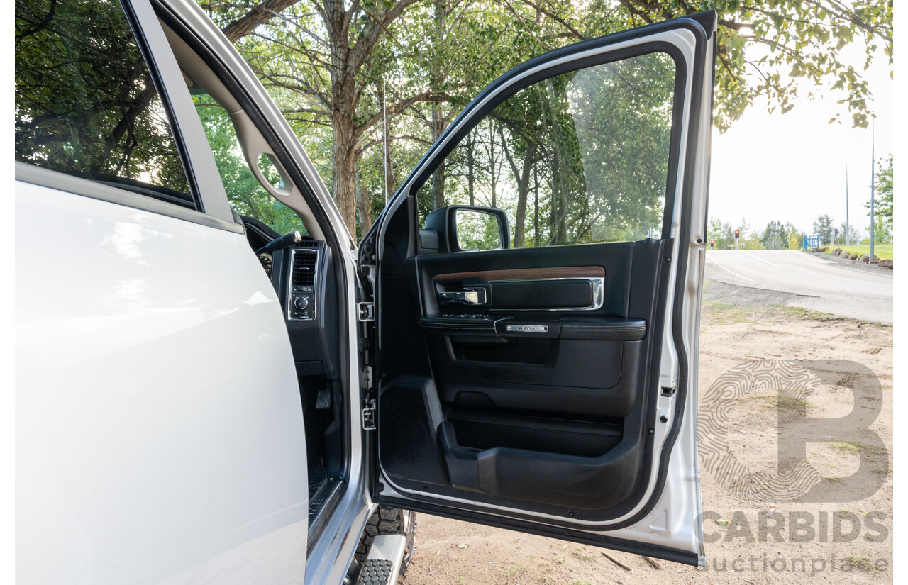 10/2017 (ASV) Dodge Ram 2500 HD Laramie RamBox (4x4) 4d Crew Cab Utility Bright Silver Metallic Turbo Diesel Cummins 6.7L