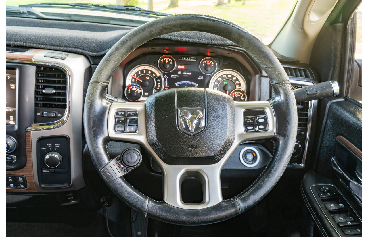 10/2017 (ASV) Dodge Ram 2500 HD Laramie RamBox (4x4) 4d Crew Cab Utility Bright Silver Metallic Turbo Diesel Cummins 6.7L