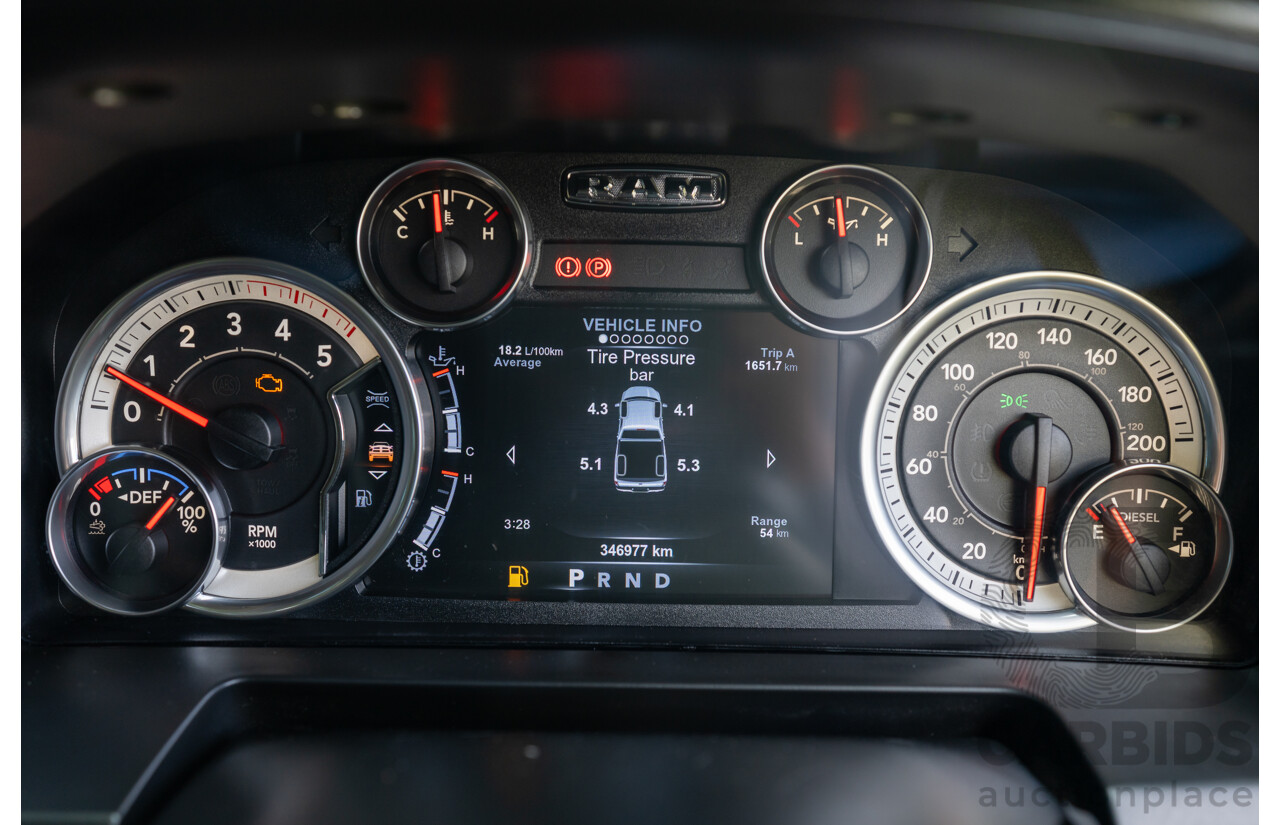 10/2017 (ASV) Dodge Ram 2500 HD Laramie RamBox (4x4) 4d Crew Cab Utility Bright Silver Metallic Turbo Diesel Cummins 6.7L