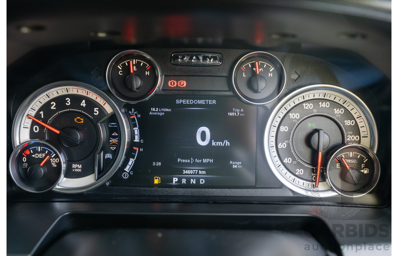 10/2017 (ASV) Dodge Ram 2500 HD Laramie RamBox (4x4) 4d Crew Cab Utility Bright Silver Metallic Turbo Diesel Cummins 6.7L