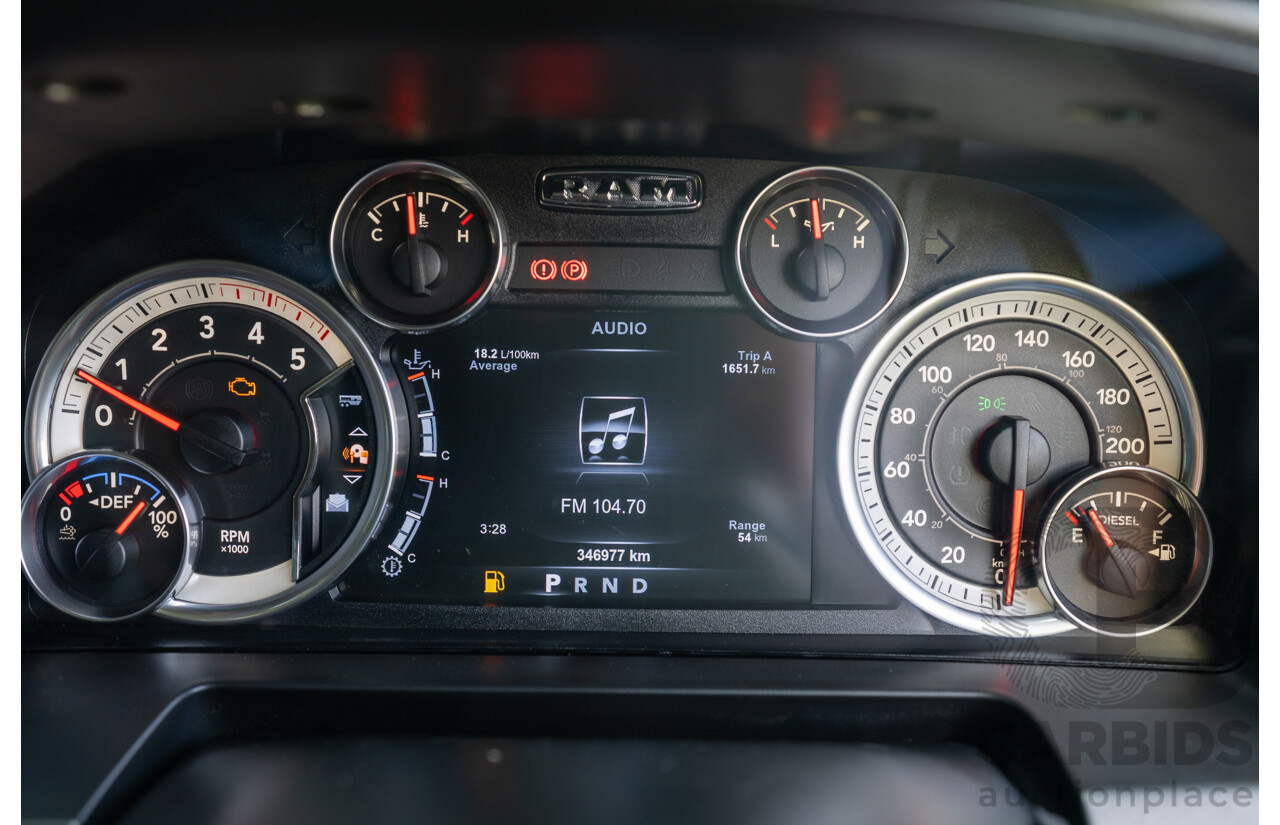 10/2017 (ASV) Dodge Ram 2500 HD Laramie RamBox (4x4) 4d Crew Cab Utility Bright Silver Metallic Turbo Diesel Cummins 6.7L