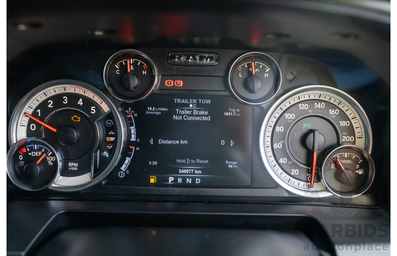 10/2017 (ASV) Dodge Ram 2500 HD Laramie RamBox (4x4) 4d Crew Cab Utility Bright Silver Metallic Turbo Diesel Cummins 6.7L