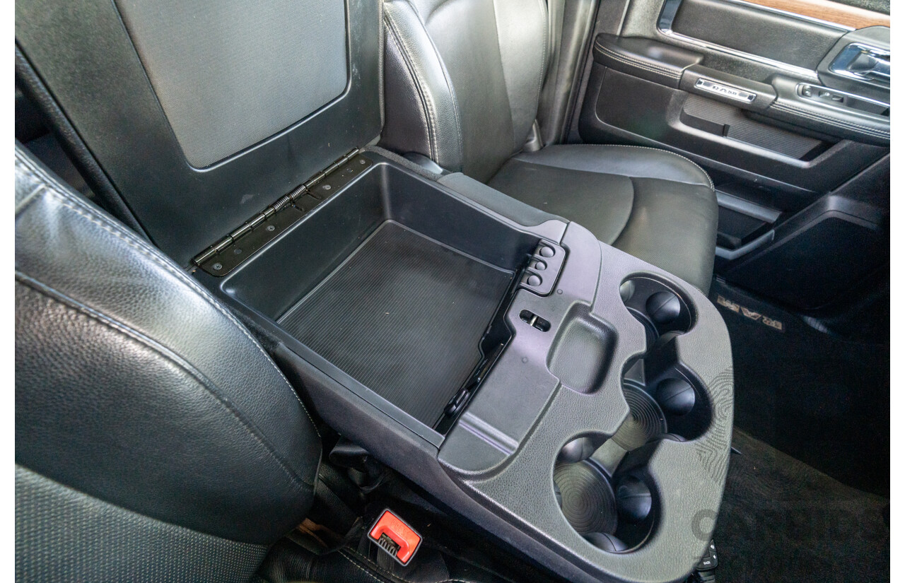 10/2017 (ASV) Dodge Ram 2500 HD Laramie RamBox (4x4) 4d Crew Cab Utility Bright Silver Metallic Turbo Diesel Cummins 6.7L